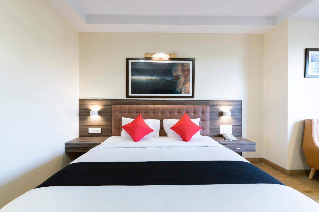 Capital O 18788 Phoenix Hotel & Resort Bengalúr Exteriér fotografie