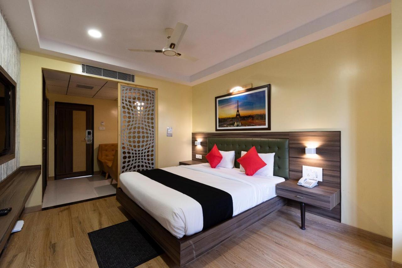 Capital O 18788 Phoenix Hotel & Resort Bengalúr Exteriér fotografie